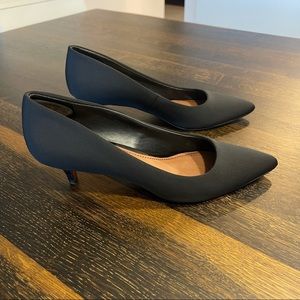 Donald Pliner Kitten Heel Pump